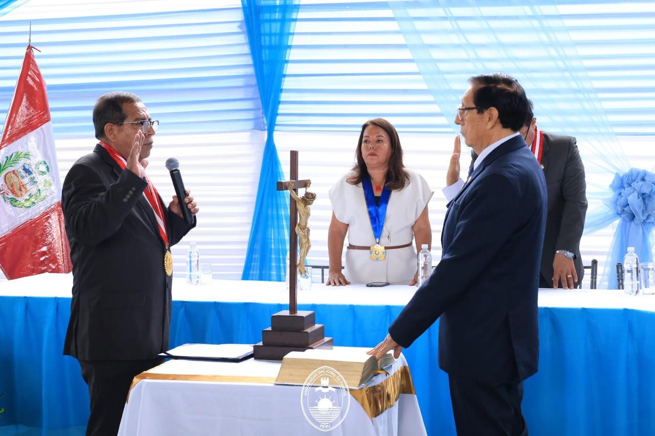 Juramentación Vicerrector Académico 